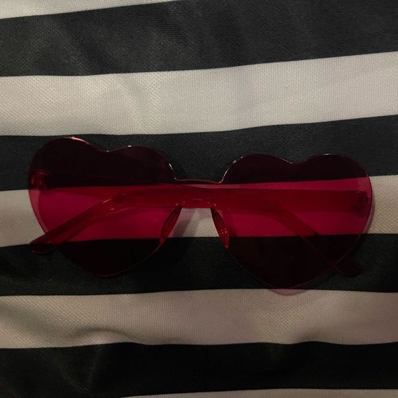 Red and pink heart glasses ❣️10 for 25 - Picture 4 of 5
